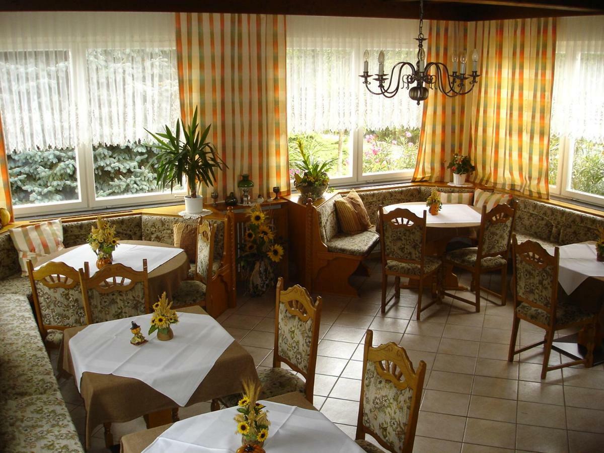 Weingut Pension Sommerhof Moerbisch Am See Exterior photo